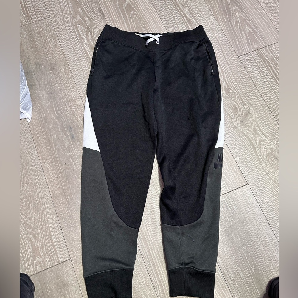 Nike joggers